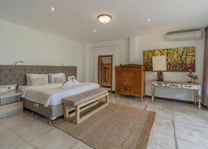 Jessica Estate Villa *